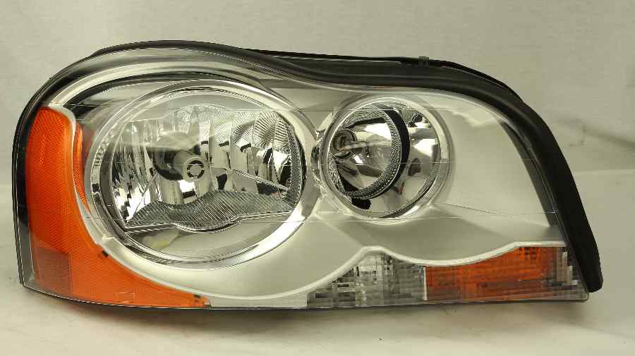 VOLVO XC90 Gen 1 (Early/Xenon) Right Headlight (2003 2004 2005 2006)