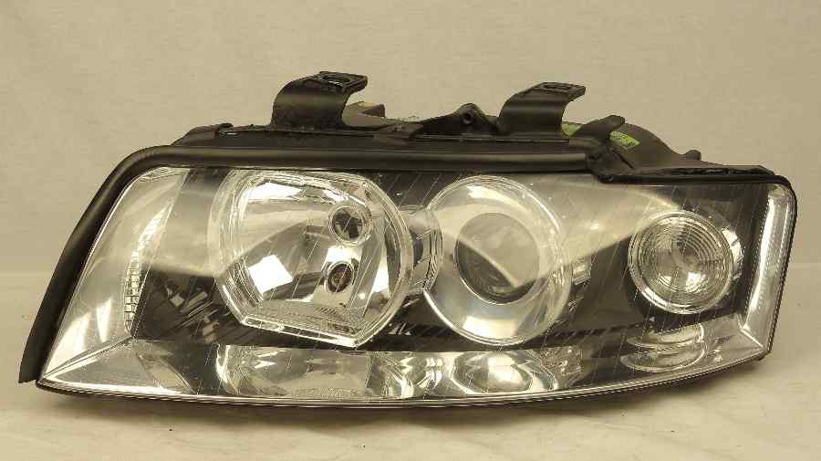 AUDI A4 B6 Left Headlight (2001 2002 2003 2004 2005)