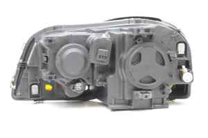 VOLVO XC90 Gen 1 Right Headlight (2003 2004 2005 2006 2007 2008 2009 2010 2011 2012 2013 2014)