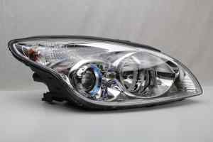 HYUNDAI I30 FD 5Dr (Series 1) Right Headlight (2007)