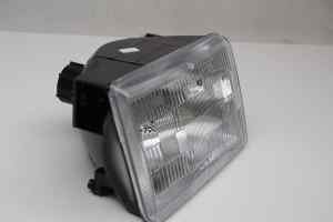 JEEP GRAND CHEROKEE ZG Right Headlight (1996 1997 1998 1999 2000 2001)