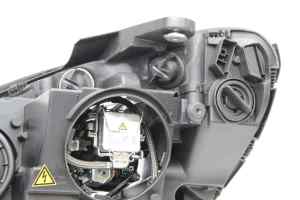 MERCEDES C-CLASS W204 (Early/Xenon) Right Headlight (2007 2008 2009 2010)