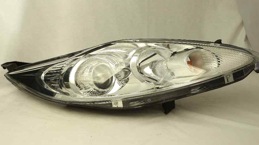 FORD FIESTA WS (ZETEC) Right Headlight (2009 2010)