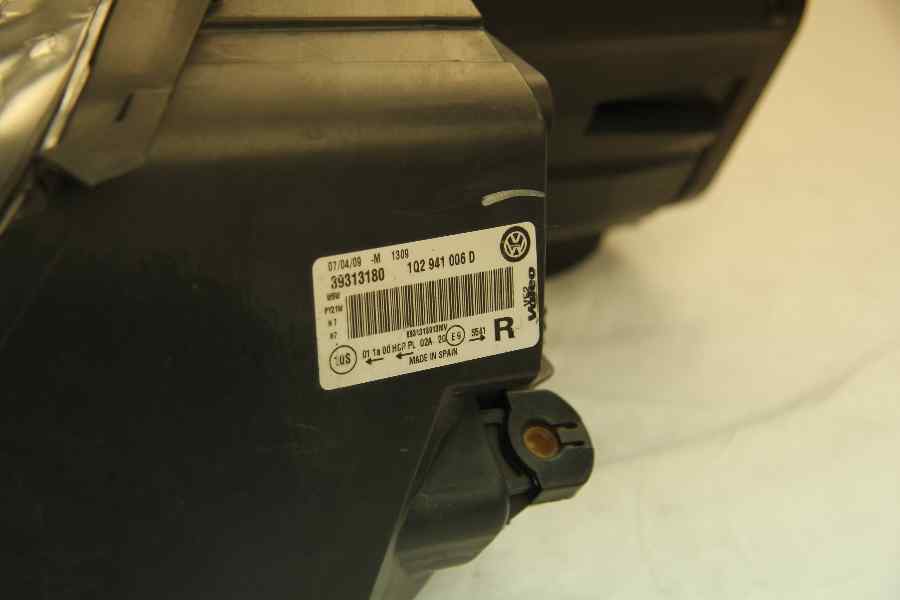 VOLKSWAGEN EOS 1F Convertible (Early) Right Headlight (2007 2008 2009 2010 2011)
