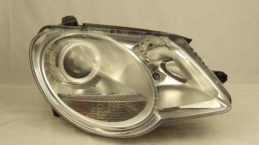 VOLKSWAGEN EOS 1F Convertible (Early) Right Headlight (2007 2008 2009 2010 2011)