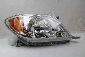 TOYOTA HILUX Gen 7 (05-08) Right Headlight (2005 2006 2007 2008) [81105-0K010]