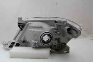 TOYOTA HILUX Gen 7 (05-08) Right Headlight (2005 2006 2007 2008) [81105-0K010]