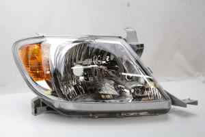 TOYOTA HILUX Gen 7 (05-08) Right Headlight (2005 2006 2007 2008) [81105-0K010]