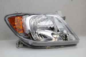 TOYOTA HILUX Gen 7 (05-08) Right Headlight (2005 2006 2007 2008)