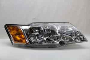 HOLDEN COMMODORE VY Series 2 (Executive/S) Right Headlight (2003 2004)