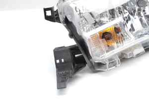 TOYOTA HILUX Gen 8 Left Headlight (2015)