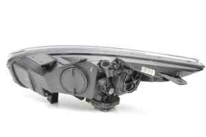 KIA RONDO RP (Xenon) Right Headlight (2013 2014 2015 2016 2017 2018 2019 2020 2021)