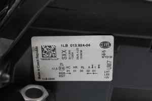 VOLKSWAGEN GOLF Mk7 (II) STD Right Headlight (2017 2018 2019) [1LB013924-04]