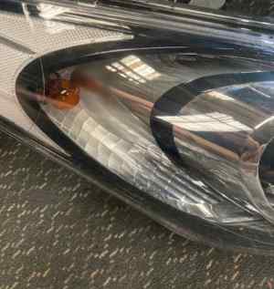 HYUNDAI I30 GD Right Headlight (2012 2013 2014 2015 2016 2017)