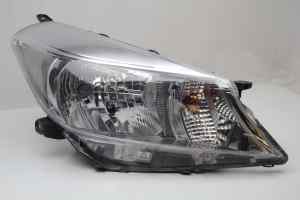 TOYOTA YARIS 130 Series (Early) Right Headlight (2011 2012 2013 2014)