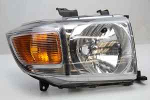 TOYOTA LANDCRUISER 70 SERIES (Gen 1) Right Headlight (2007)