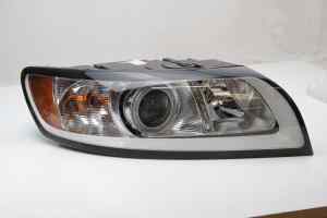 VOLVO V50 WAGON Right Headlight (2004 2005 2006 2007 2008 2009 2010 2011 2012) [31265701]