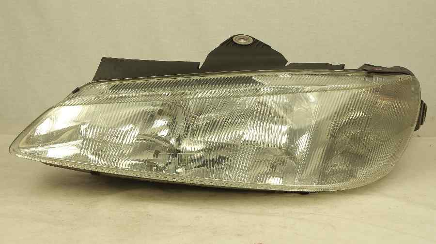 PEUGEOT 406 D8 Left Headlight (1996 1997 1998 1999)