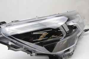 TOYOTA HILUX Gen 8 LED (Series 2) Right Headlight (2020 2021 2022 2023 2024)