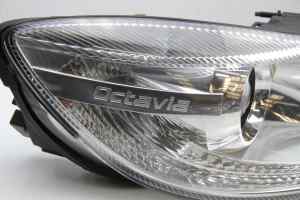 SKODA OCTAVIA 1Z (Series 2) Right Headlight (2009 2010 2011 2012 2013) [1Z2941016]