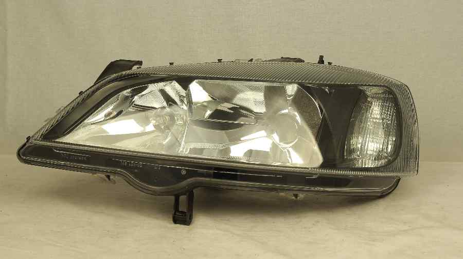 HOLDEN ASTRA TS Cabriolet/Black Left Headlight (1998 1999 2000 2001 2002 2003 2004)