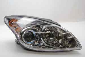 HYUNDAI I30 FD 5Dr (Series 1) Right Headlight (2007)