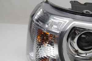 LAND ROVER FREELANDER L359 (Xenon) Right Headlight (2007 2008 2009 2010 2011 2012 2013 2014 2015) [6H52-13W029-DJ]