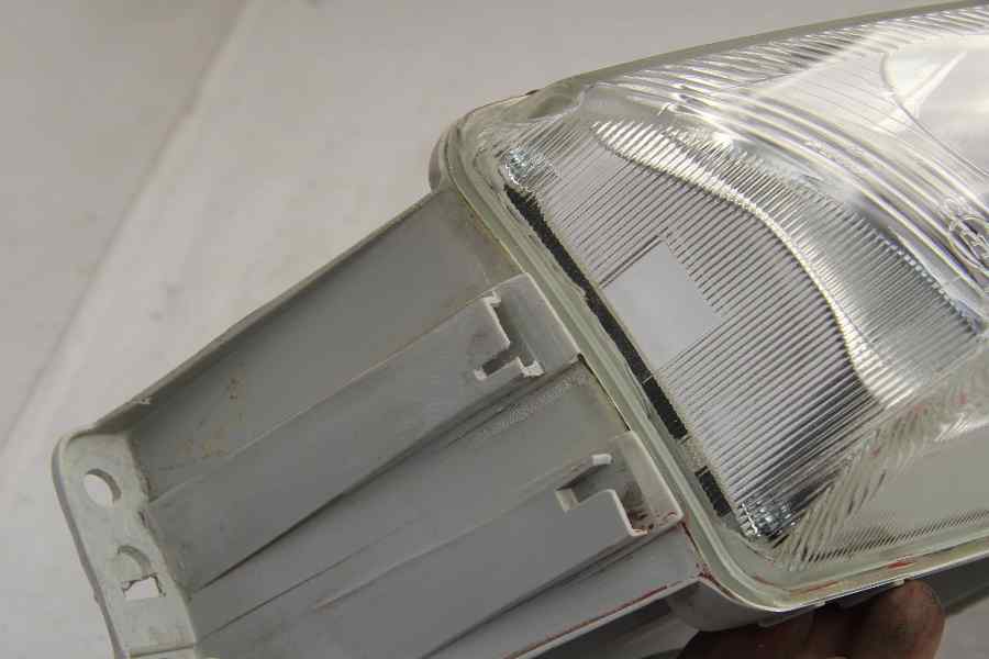 MAZDA 626 GE Right Headlight (1991 1992 1993 1994 1995 1996 1997)