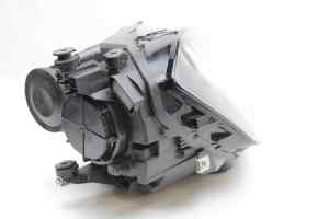 VOLKSWAGEN GOLF Mk7 Right Headlight (2013 2014 2015 2016 2017 2018 2019 2020 2021) [90043197]