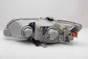 HOLDEN COMMODORE VY (SS/Crewman) Right Headlight (2002 2003 2004)