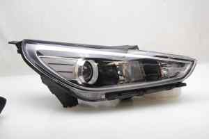 HYUNDAI I30 PD Right Headlight (2017) [N03R]