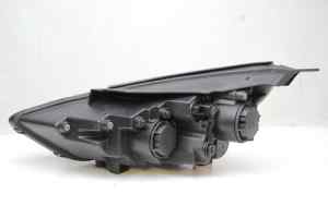 HYUNDAI I30 PD (Series 2) Right Headlight (2020) [N30R]