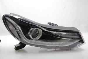 HOLDEN TRAX TJ2 Right Headlight (2016) [42566039]