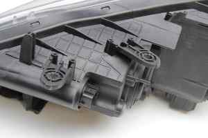 HYUNDAI I30 GD Right Headlight (2012 2013 2014 2015 2016 2017)
