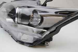 LEXUS CT CT200h (ZWA10) Left Headlight (2010)