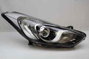 HYUNDAI I30 GD (Xenon) Right Headlight (2012)