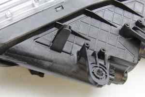 HYUNDAI I30 GD (Xenon) Right Headlight (2012)