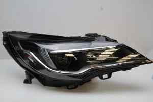 HOLDEN ASTRA BK Right Headlight (2016) [39077803]