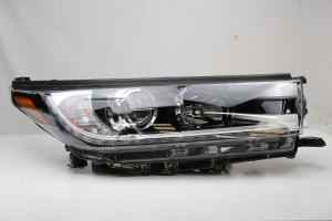 TOYOTA KLUGER GSU50 (Series 2) Right Headlight (2016 2017 2018 2019)