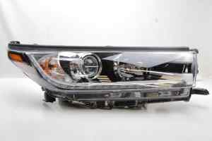TOYOTA KLUGER GSU50 (Series 2) Right Headlight (2016 2017 2018 2019)