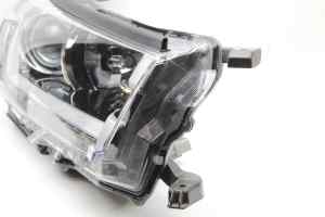 TOYOTA KLUGER GSU50 (Series 2) Right Headlight (2016 2017 2018 2019)