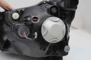 ISUZU D-MAX Gen 3/RG Halogen Right Headlight (2019)