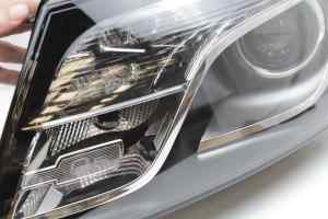 AUDI Q5 8R Gen 1 (Xenon/Non-Adaptive) Left Headlight (2008 2009 2010 2011 2012) [8R0941029]