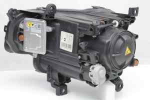 JEEP CHEROKEE KL Series 1 (Xenon) Right Headlight (2014 2015 2016 2017 2018)