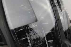 JEEP CHEROKEE KL Series 1 (Xenon) Right Headlight (2014 2015 2016 2017 2018)