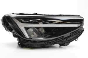 VOLVO XC40 WAGON S2 Right Headlight (2022) [32404662]