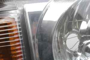 TOYOTA LANDCRUISER 70 SERIES (Series 3) Right Headlight (2007)