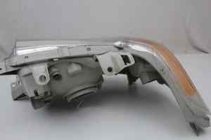 TOYOTA LANDCRUISER 70 SERIES (Series 3) Right Headlight (2007)