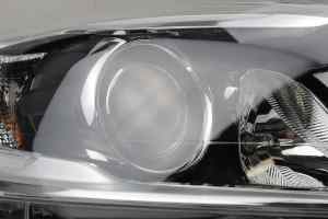 VOLVO S60 SEDAN Gen 2 Facelift (Xenon) Right Headlight (2014 2015 2016 2017 2018 2019) [31420256]
