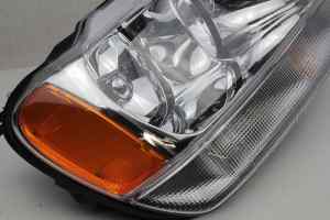 JEEP GRAND CHEROKEE WG Right Headlight (1999 2000 2001 2002 2003 2004 2005)